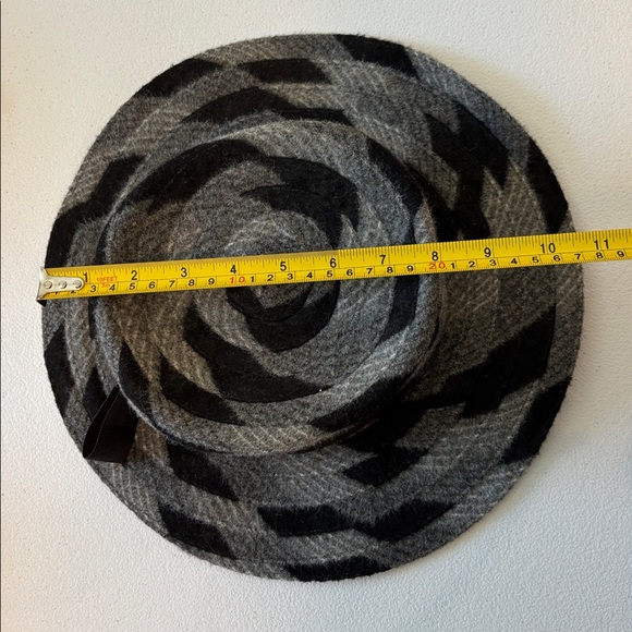 Vintage wool black & grey hat Maxine hats - Picture 8 of 9